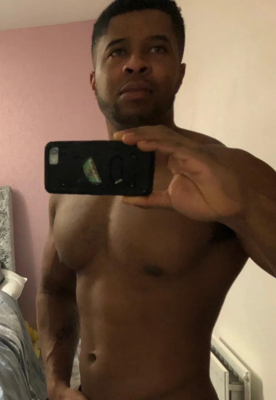 Deron, photograph 2