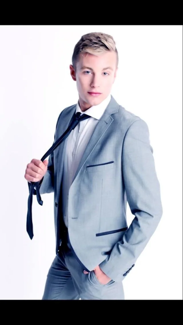 Tom, photograph 2