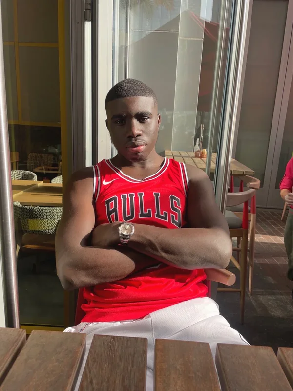Escort Mikel Tschibi 1214M44 — independent male escort in Leeds