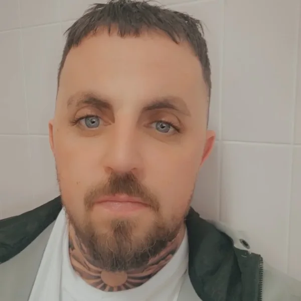 Simon — independent male escort in Manchester